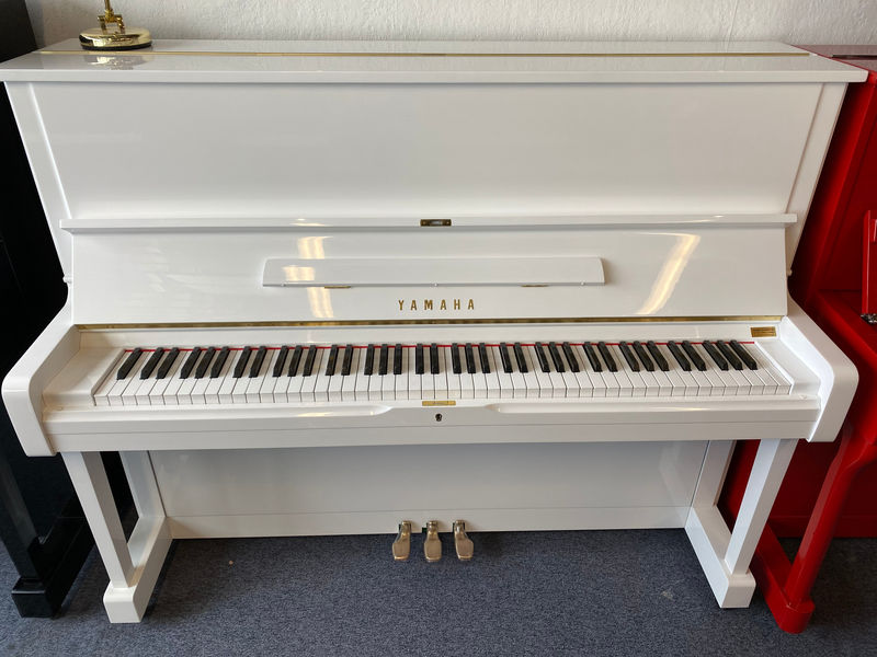 Piano d'occasion Yamaha U1